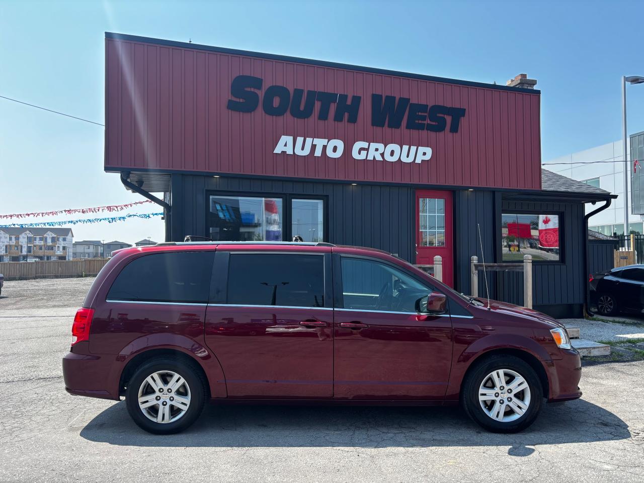 2018 Dodge Grand Caravan Crew Plus - Photo #2