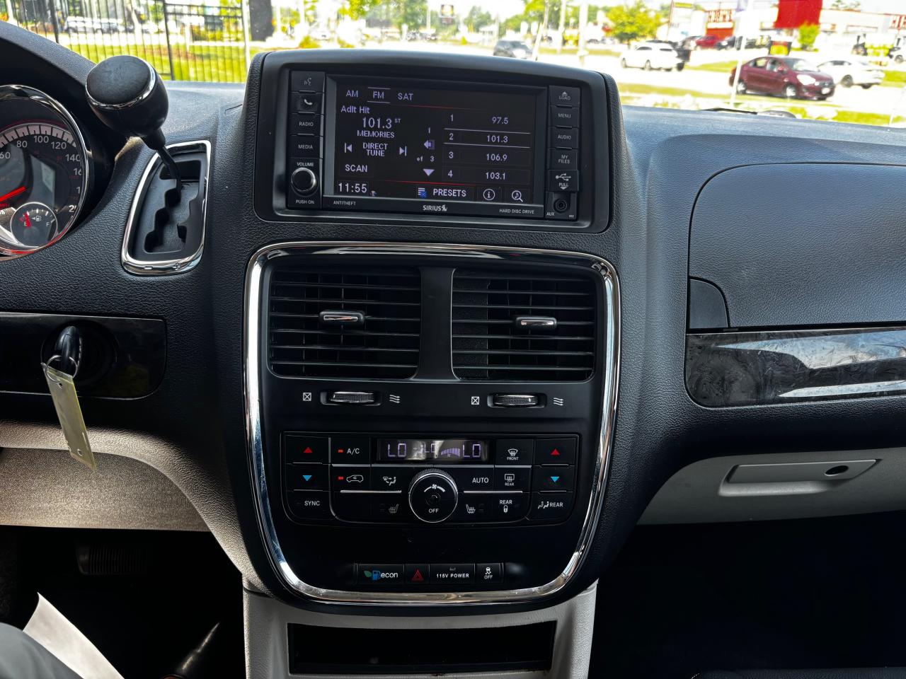 2018 Dodge Grand Caravan Crew Plus - Photo #15