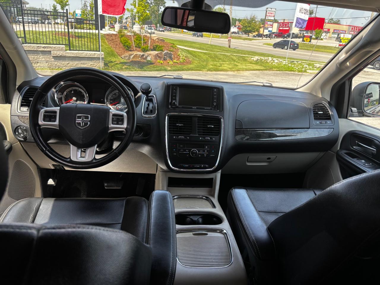 2018 Dodge Grand Caravan Crew Plus - Photo #18