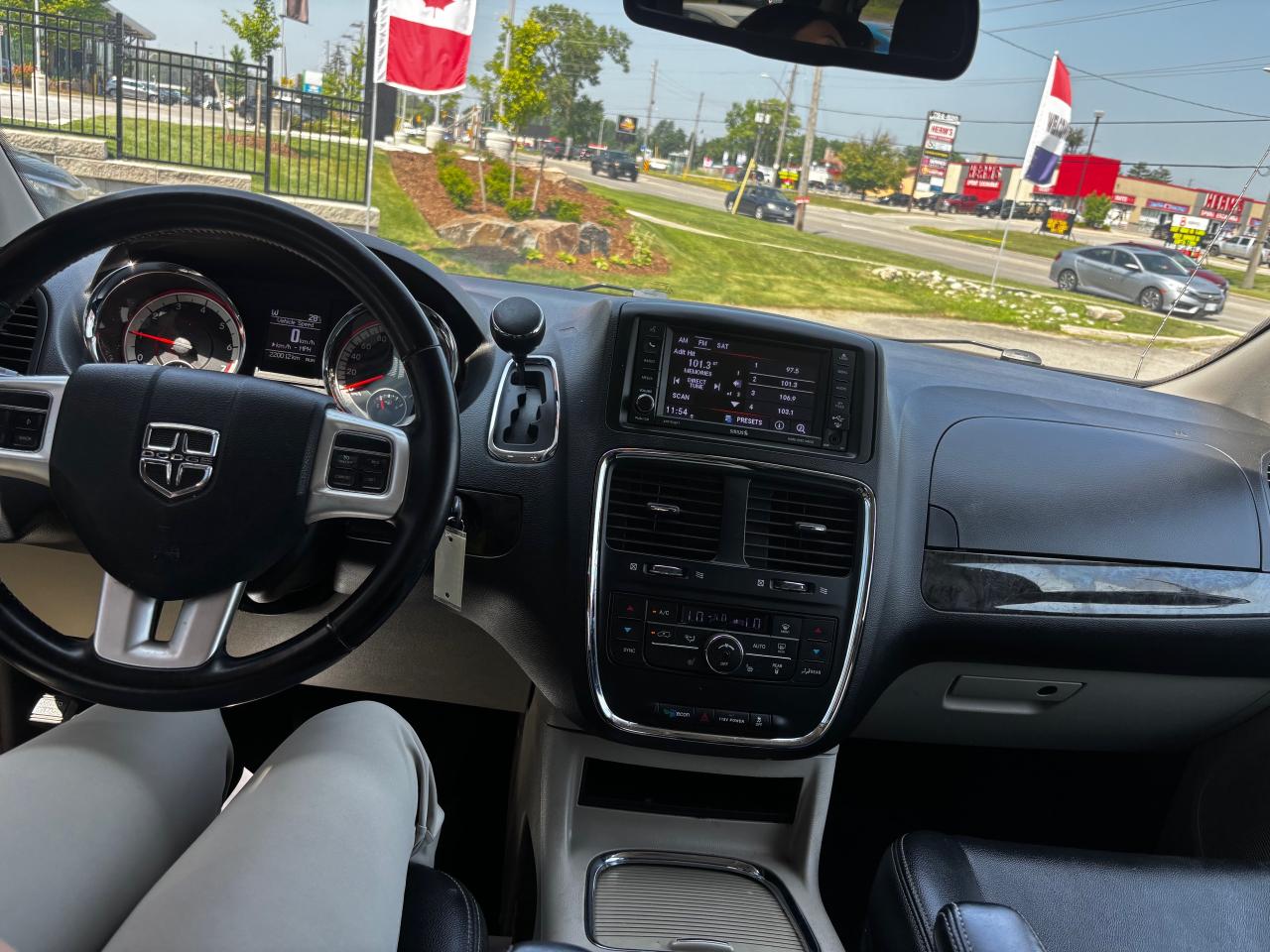 2018 Dodge Grand Caravan Crew Plus - Photo #14