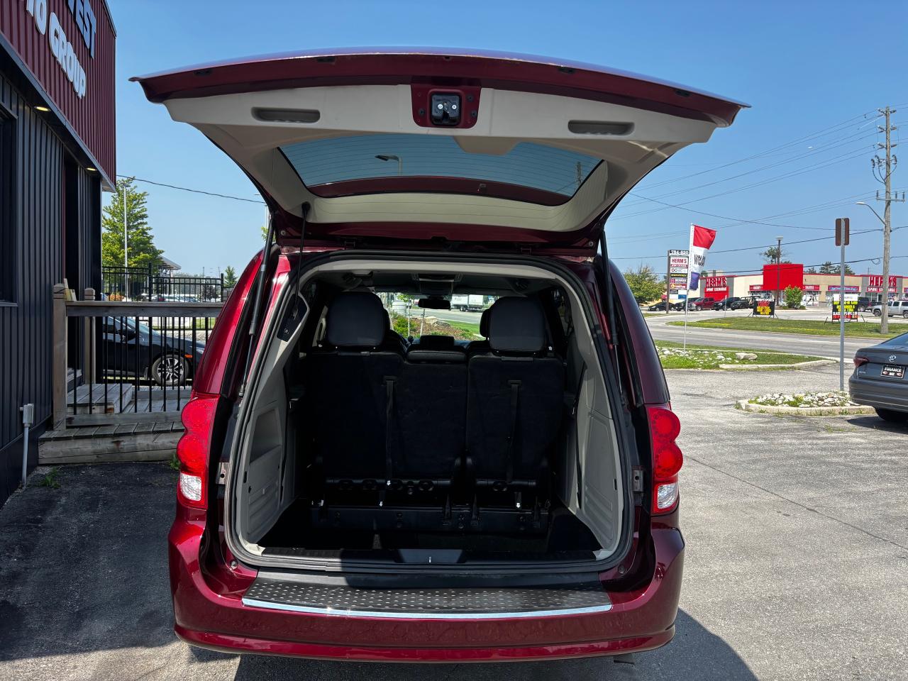 2018 Dodge Grand Caravan Crew Plus - Photo #6