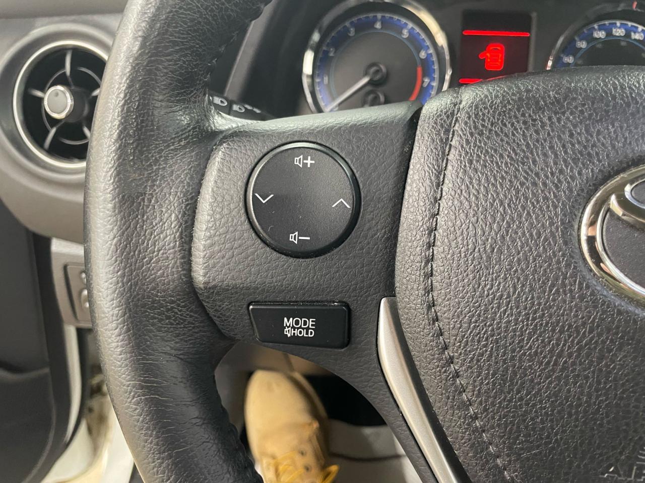 2017 Toyota Corolla LE UPGRADE