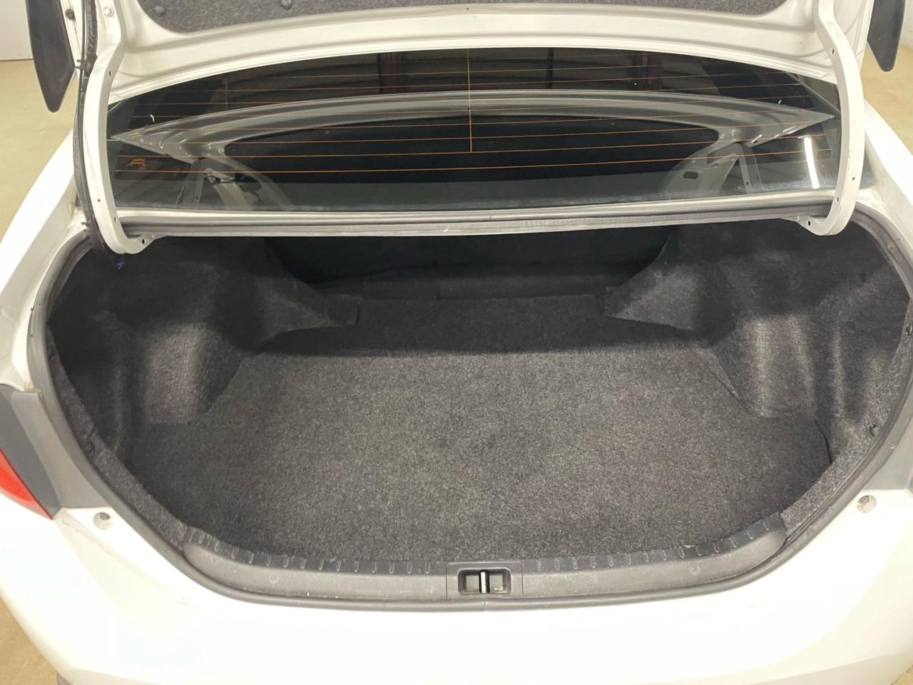 2017 Toyota Corolla LE UPGRADE