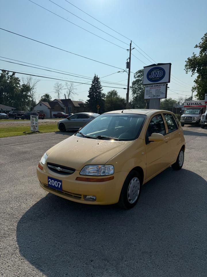 Used 2007 Chevrolet Aveo LT for sale in Foxboro, ON