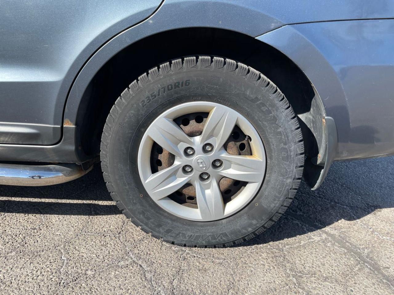 2009 Hyundai Santa Fe As is Photo22