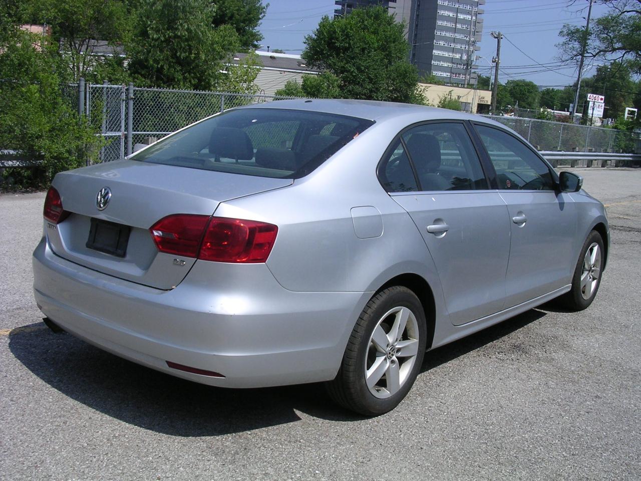 2013 Volkswagen Jetta 4dr 2.5L Auto Comfortline - Photo #4