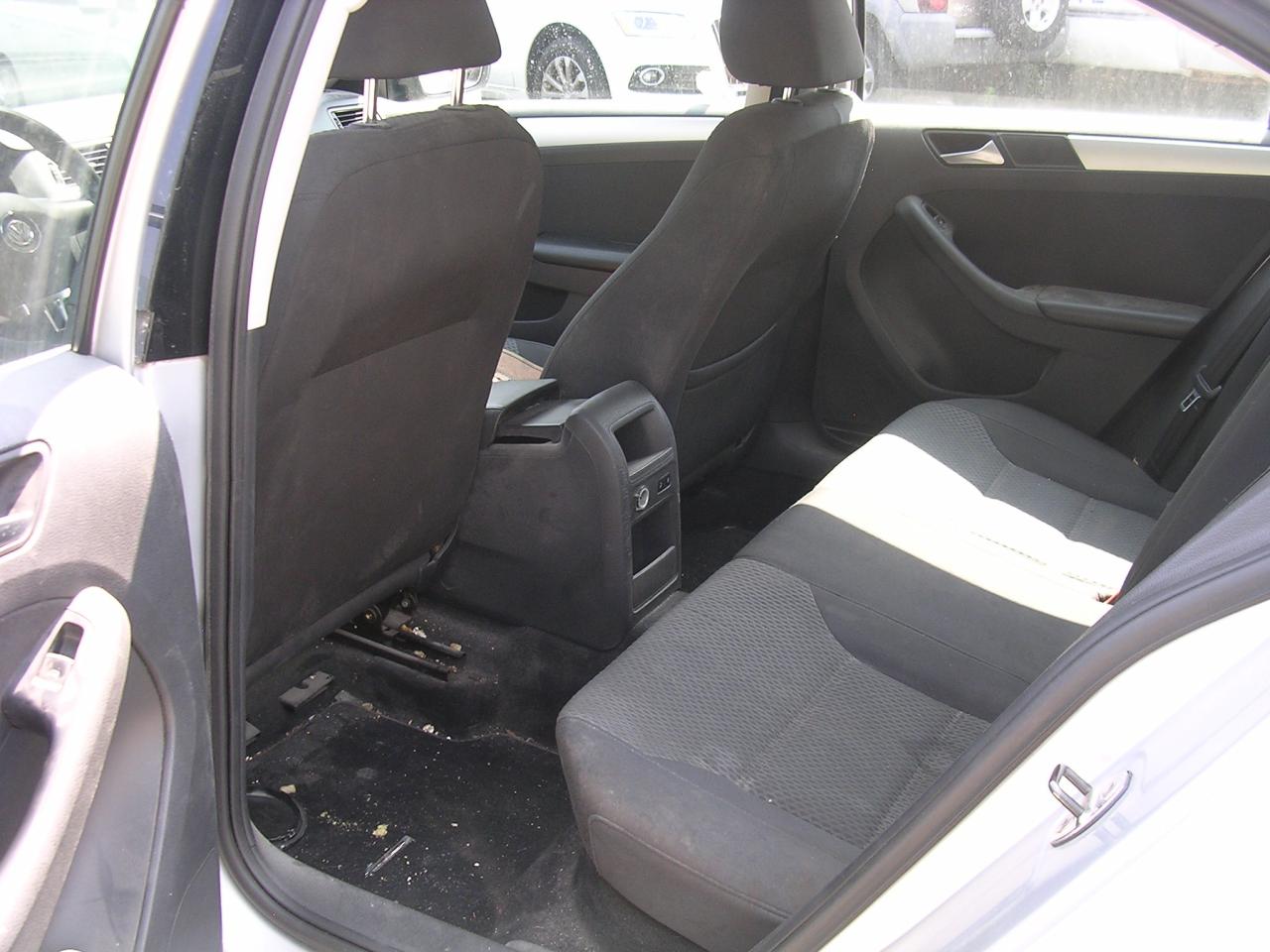 2013 Volkswagen Jetta 4dr 2.5L Auto Comfortline - Photo #6