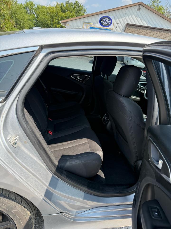 2015 Chrysler 200 Limited - Photo #12