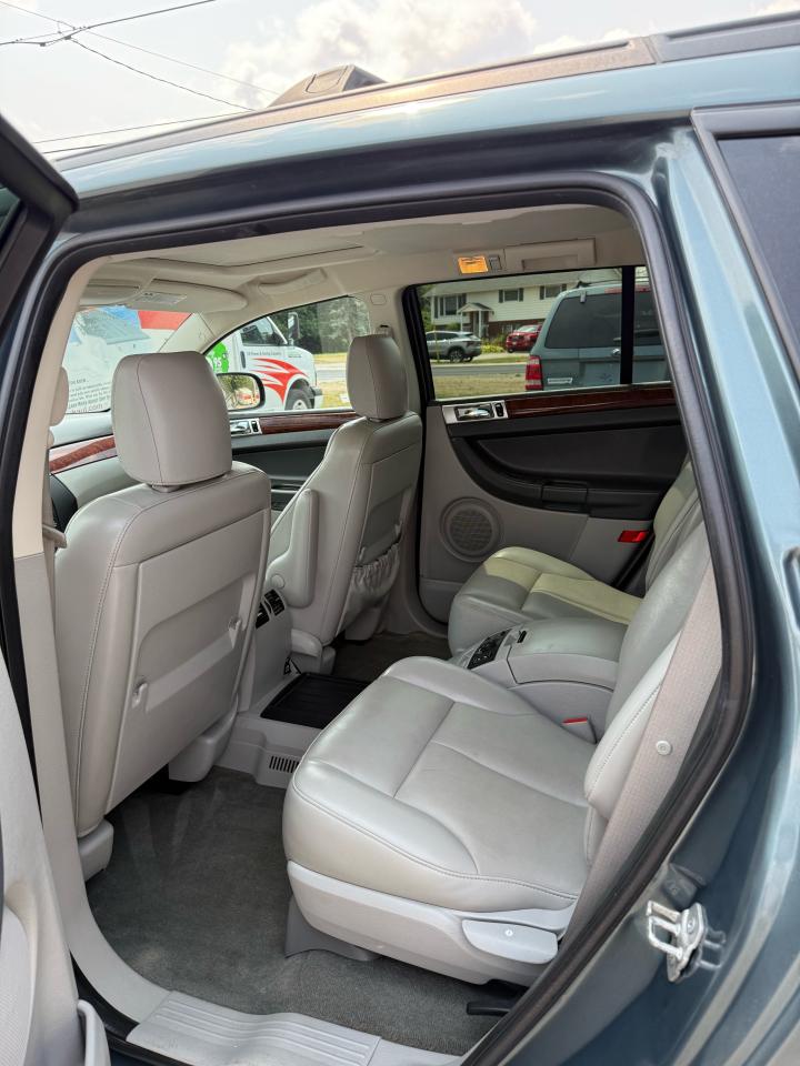 2007 Chrysler Pacifica Touring - Photo #10