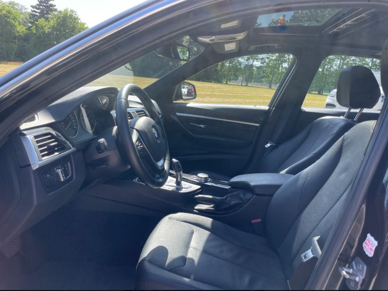 2016 BMW 3 Series 328i xDrive Sedan 328i XDrive. Great Service History Photo4