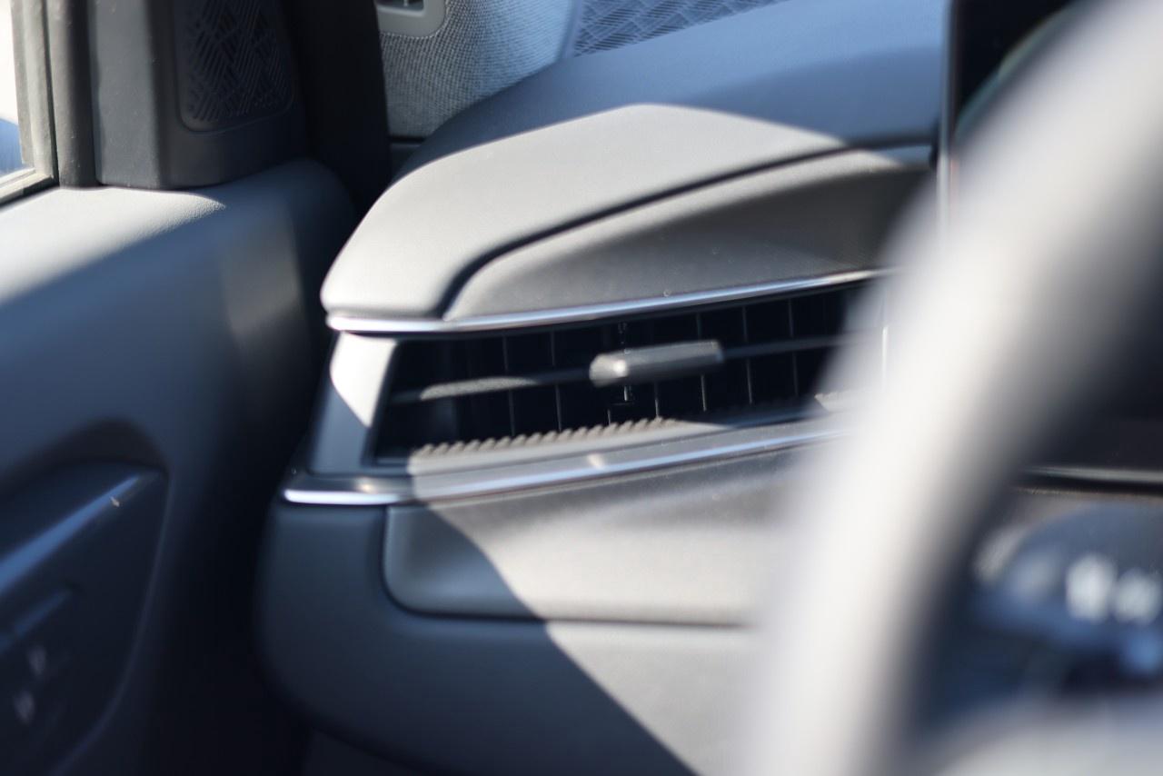 2026 Kia EV9 Land w/Plus Package AWD Photo