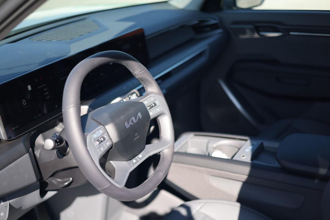2026 Kia EV9 Land w/Plus Package AWD Photo