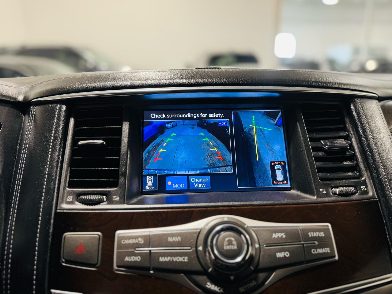 2018 Infiniti QX80  - Photo #12