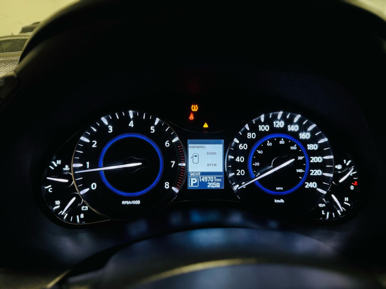 2018 Infiniti QX80  - Photo #10