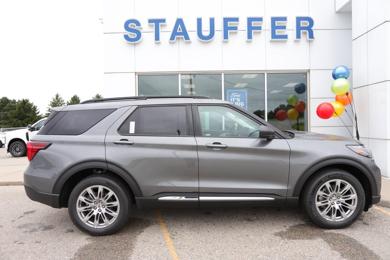 2025 Ford Explorer ACTIVE 4WD Photo2