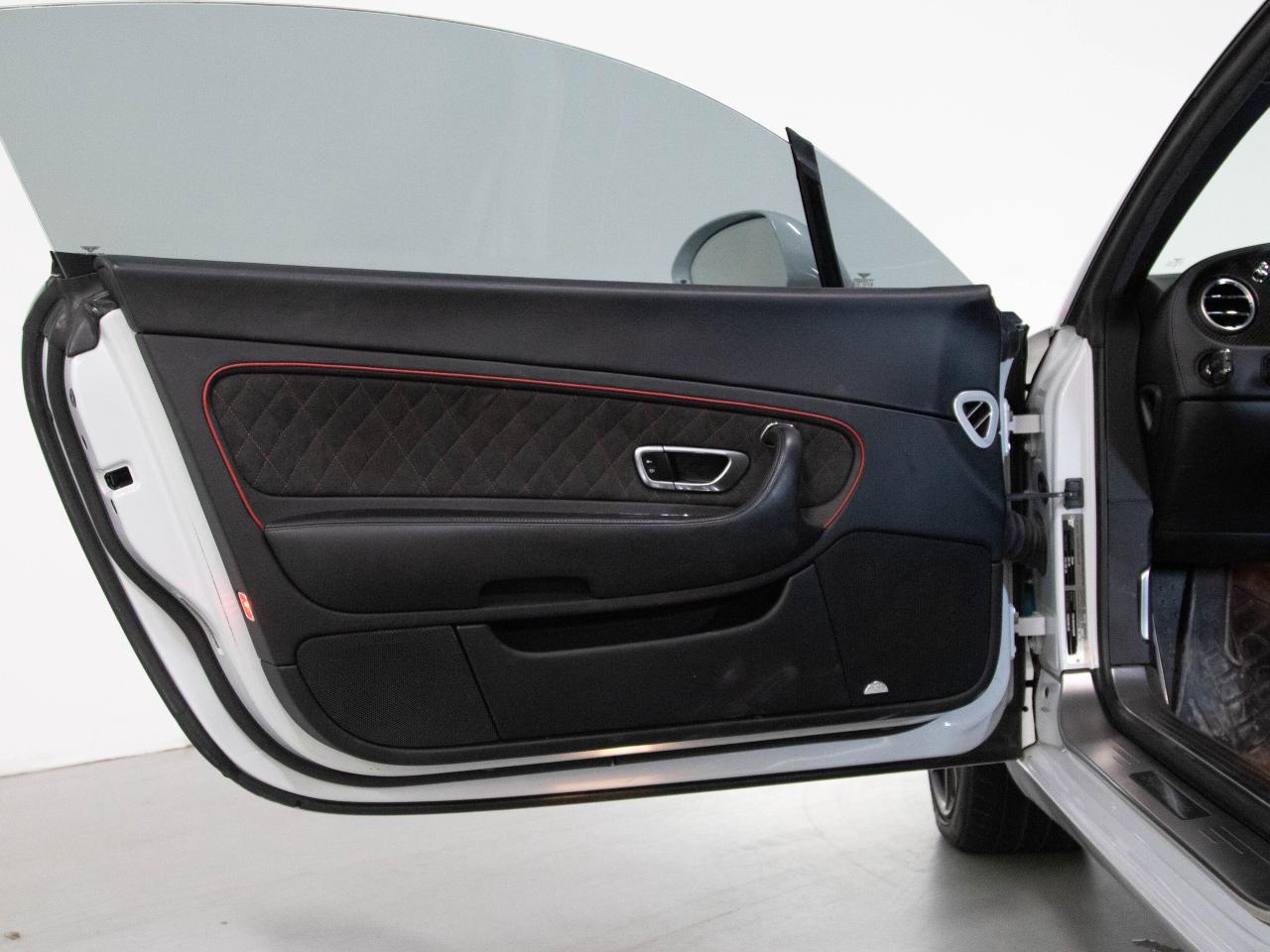 2010 Bentley Continental Supersports COUPE | NAV | DIAMOND STITCH | NAIM  | REAR CAM Photo