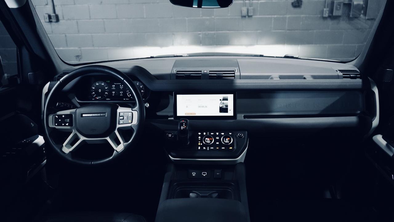2023 Land Rover Defender 110 SE/PANO/MERIDIAN/360 CAM/CARPLAY/NO ACCIDENTS Photo