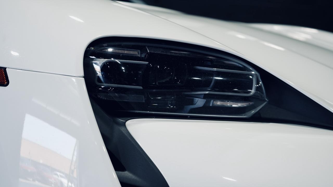 2020 Porsche Taycan 4S/PDLS/PERFORMANCE BATTERY+/ADAPTIVE CRUISE/PASM Photo3