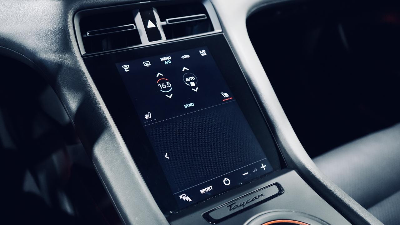 2020 Porsche Taycan 4S/PDLS/PERFORMANCE BATTERY+/ADAPTIVE CRUISE/PASM Photo