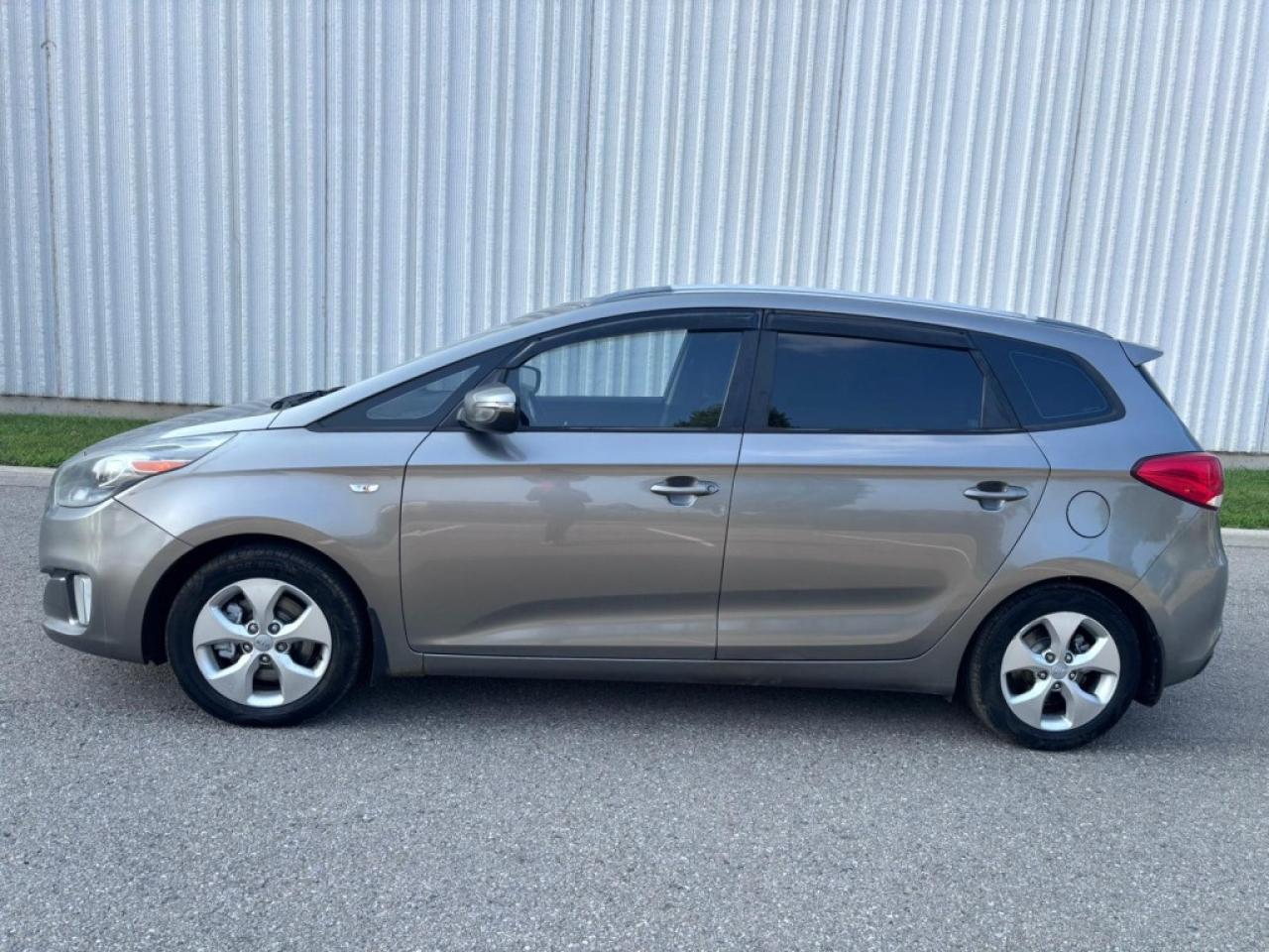 2014 Kia Rondo 4dr Wagon Photo3