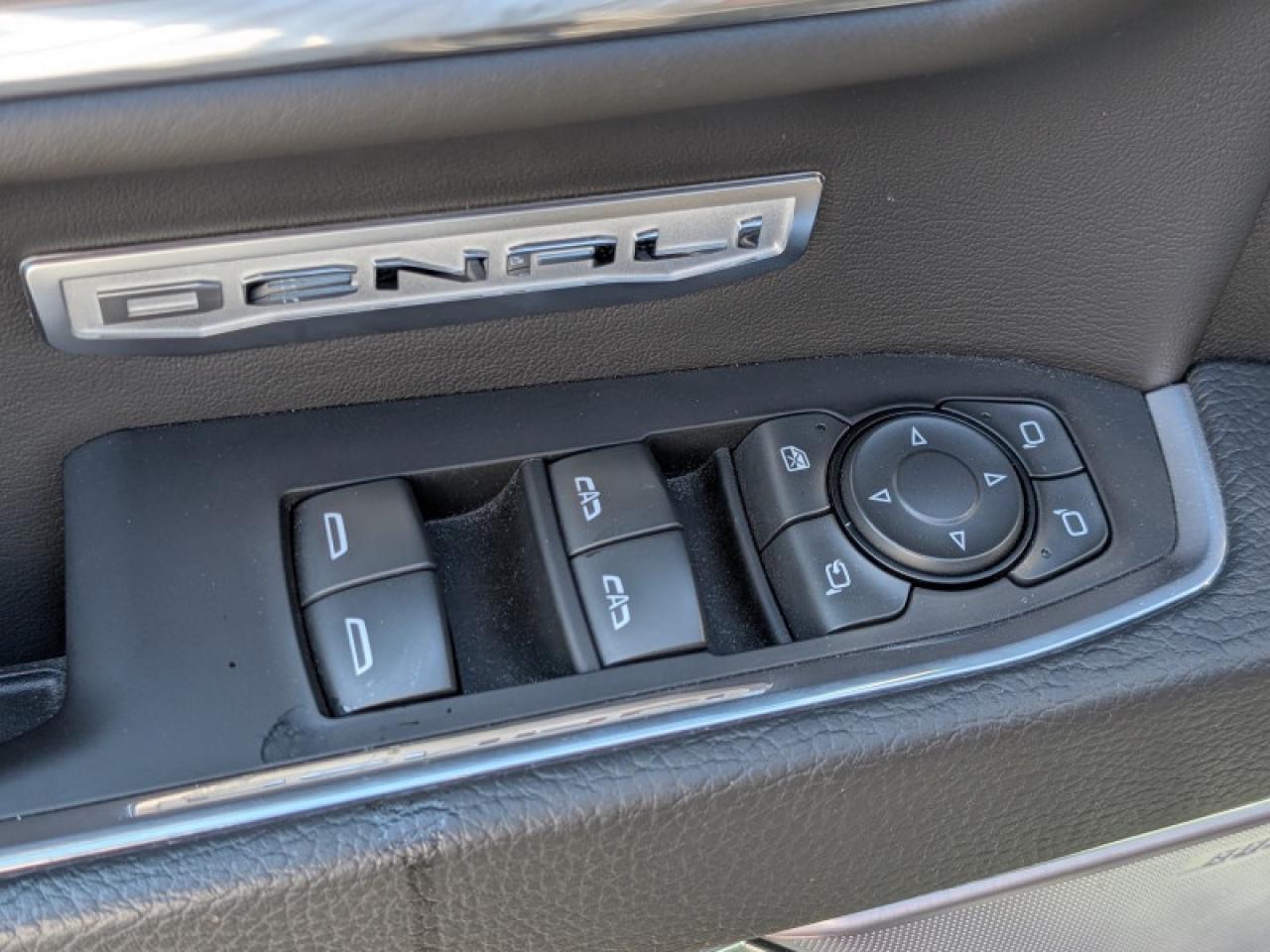 2023 GMC Sierra 1500 Denali Ultimate  **RESERVE PKG - $5,290 UPGRADE** Photo
