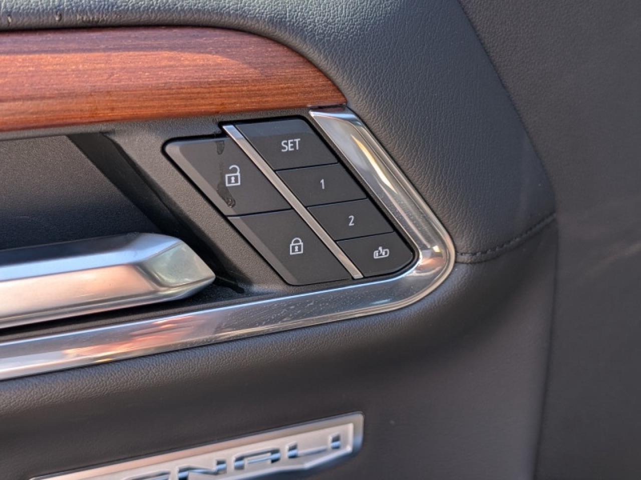 2023 GMC Sierra 1500 Denali Ultimate  **RESERVE PKG - $5,290 UPGRADE** Photo
