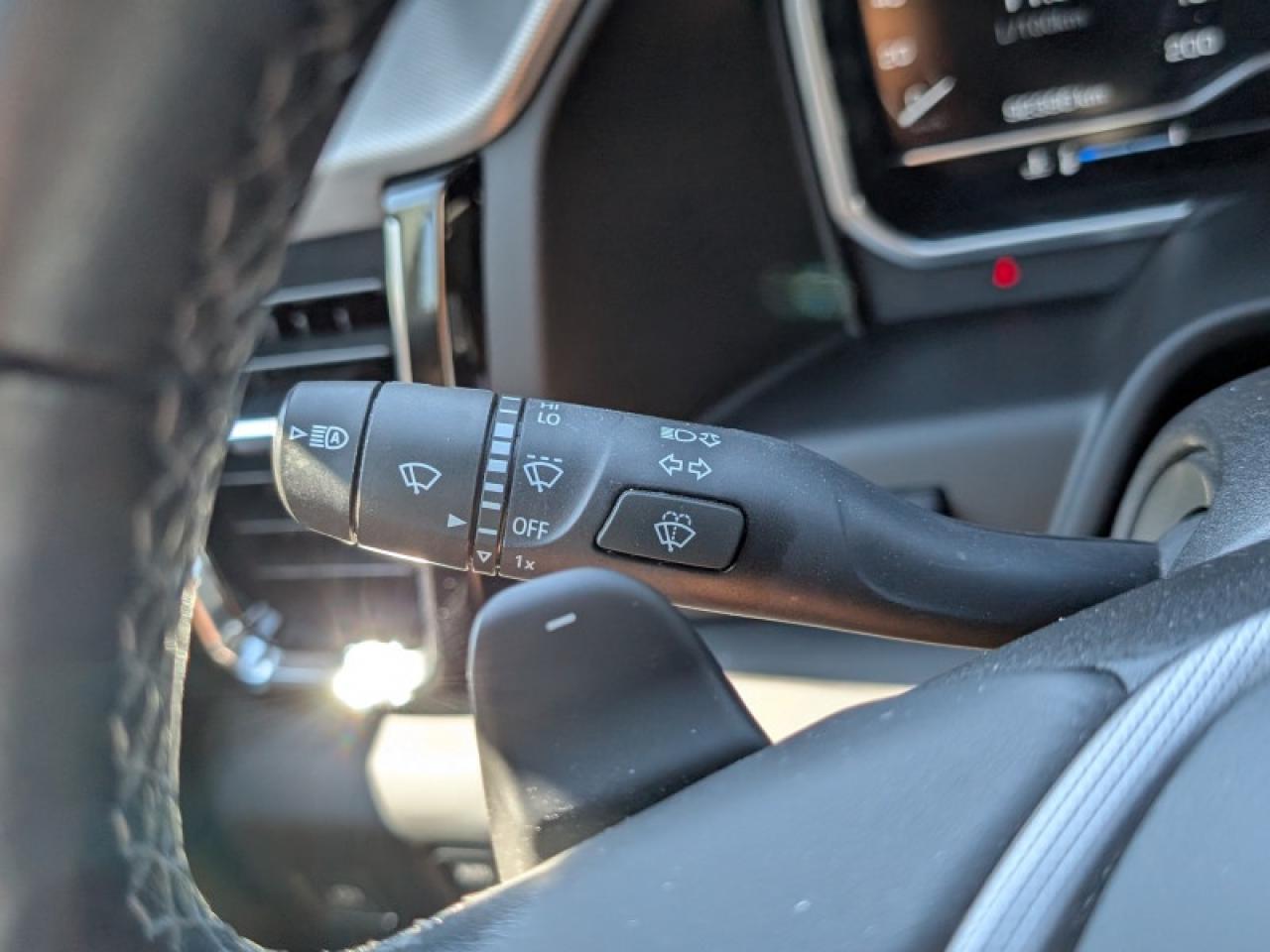2023 GMC Sierra 1500 Denali Ultimate  **RESERVE PKG - $5,290 UPGRADE** Photo