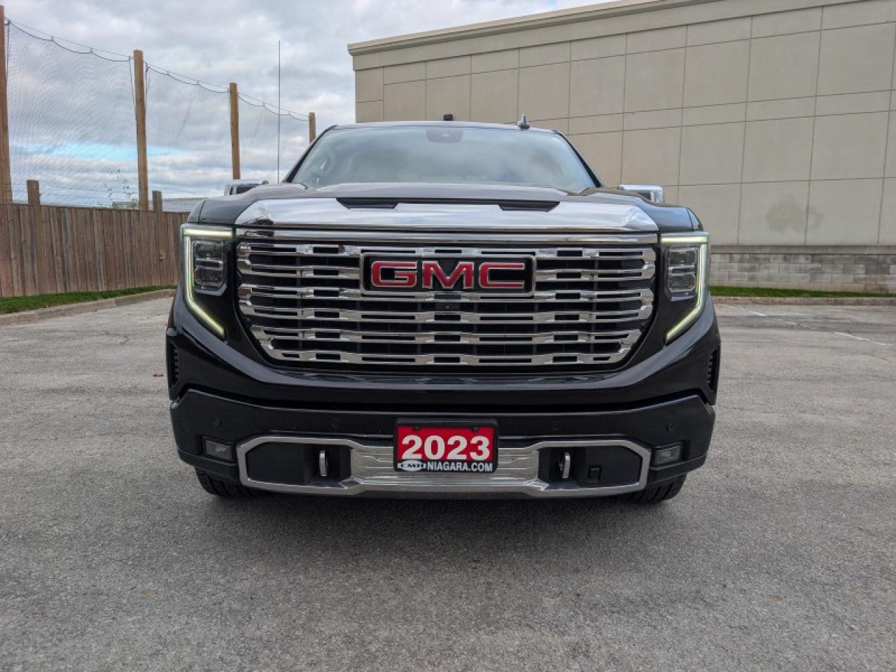 2023 GMC Sierra 1500 Denali Ultimate  **RESERVE PKG - $5,290 UPGRADE** Photo