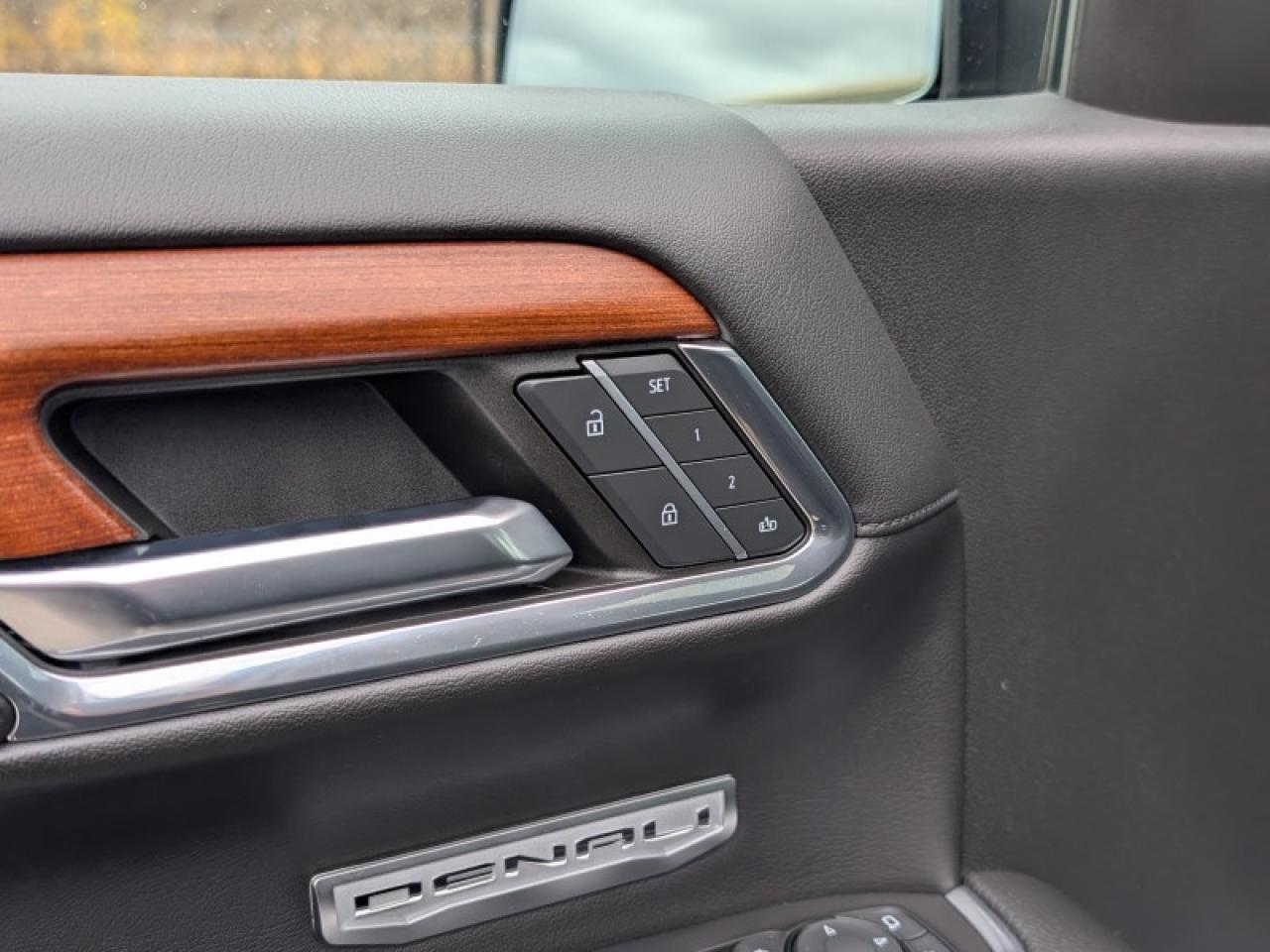 2023 GMC Sierra 1500 Denali Ultimate  **RESERVE PKG - $5,290 UPGRADE** Photo