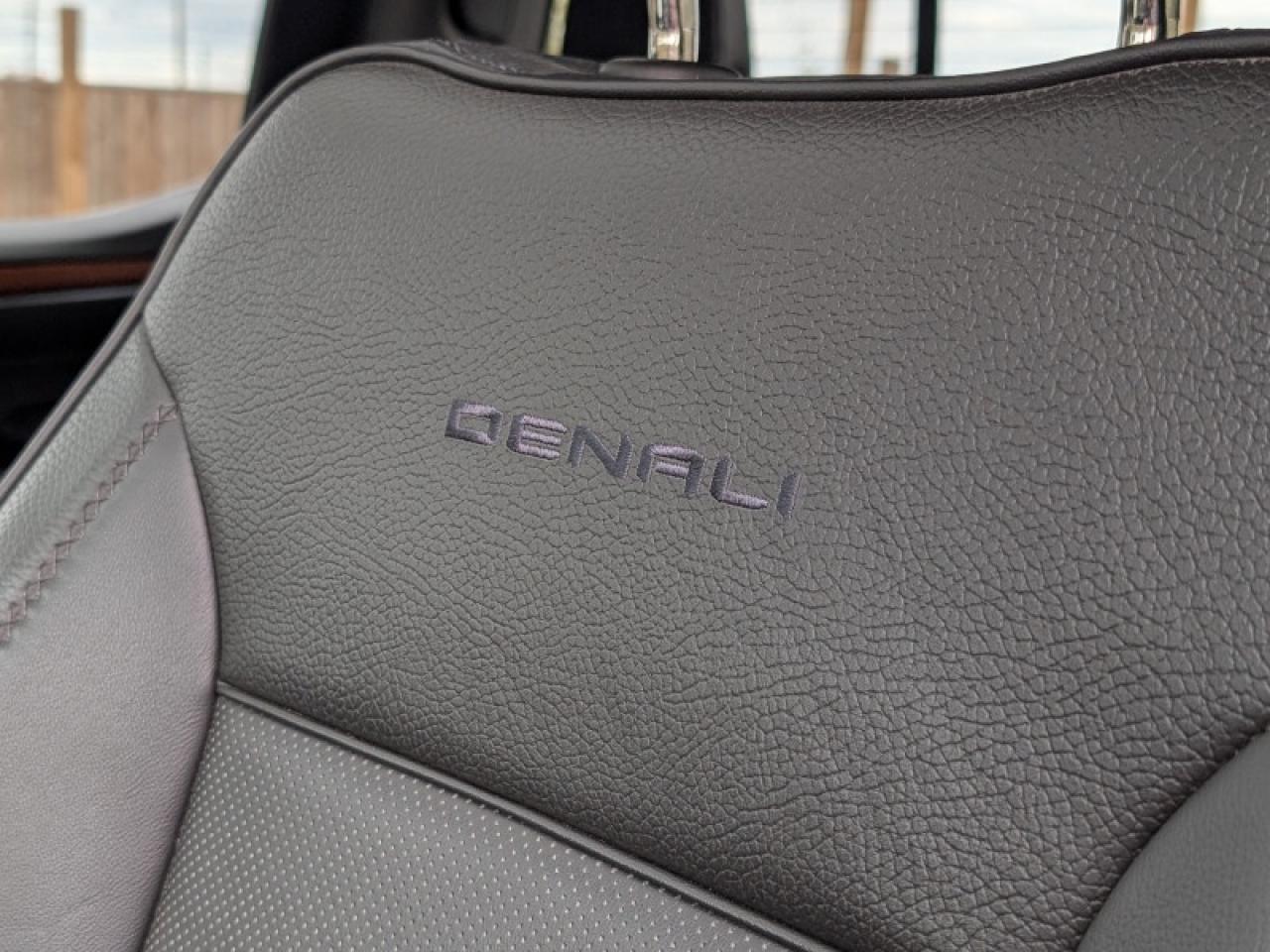 2023 GMC Sierra 1500 Denali Ultimate  **RESERVE PKG - $5,290 UPGRADE** Photo