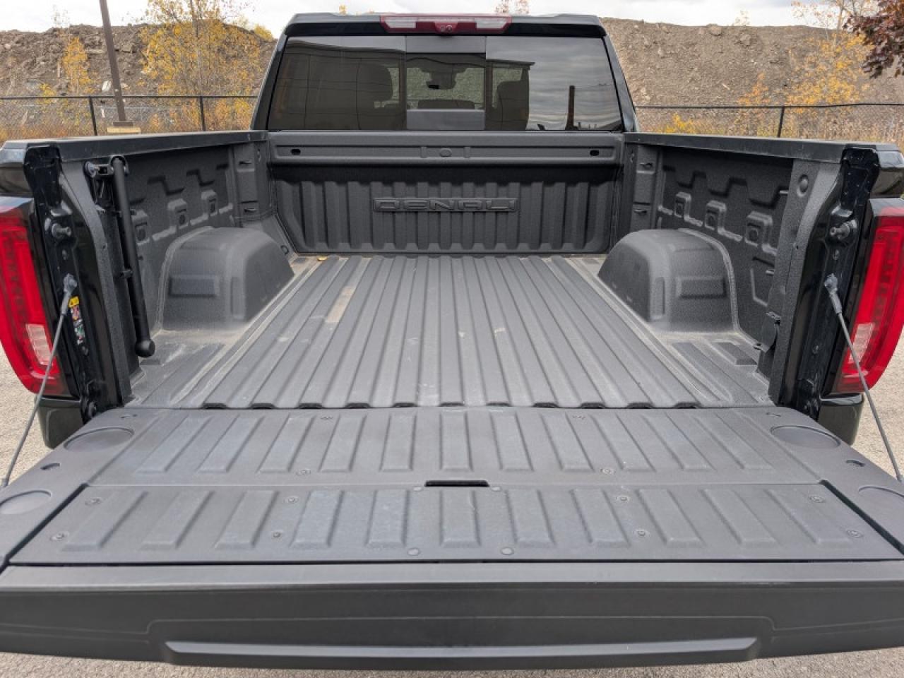 2023 GMC Sierra 1500 Denali Ultimate  **RESERVE PKG - $5,290 UPGRADE** Photo