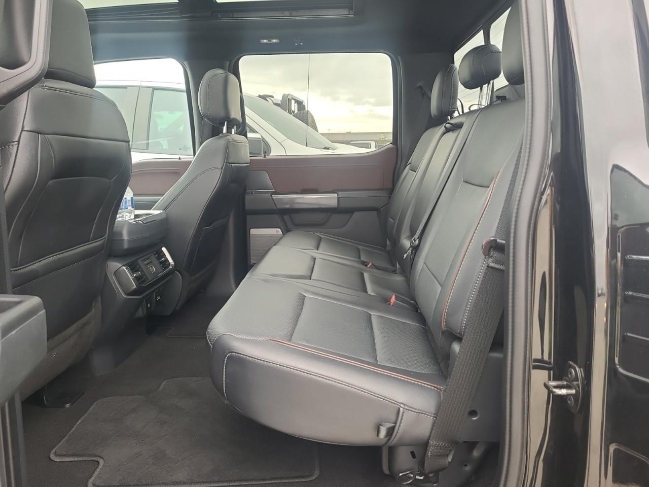 2021 Ford F-150 Lariat Photo4