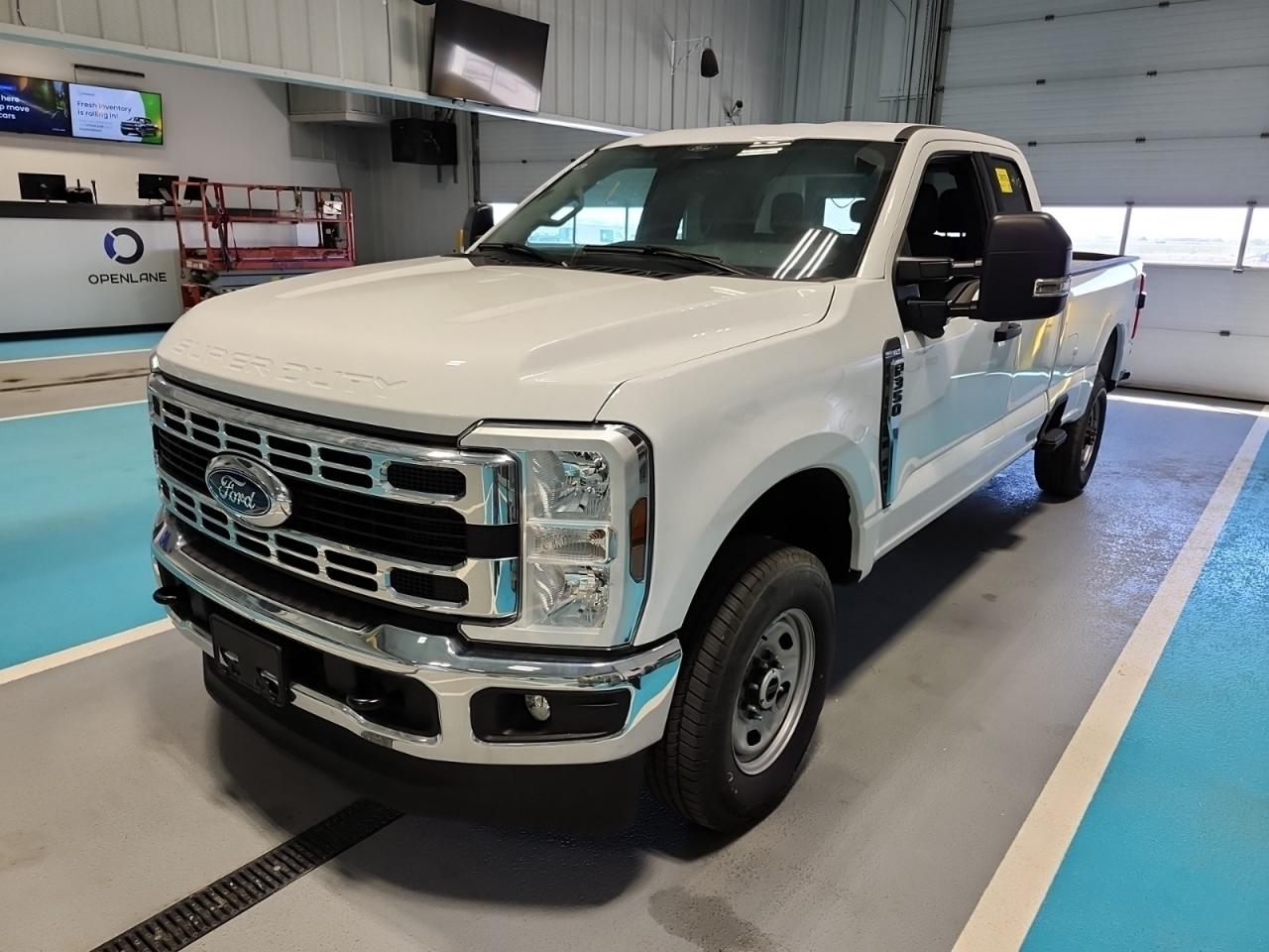 Used 2024 Ford F-350 Super Duty SRW XLT for sale in Salmon Arm, BC