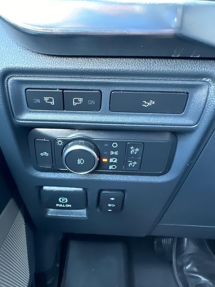 2022 Ford F-150 Lariat Photo5