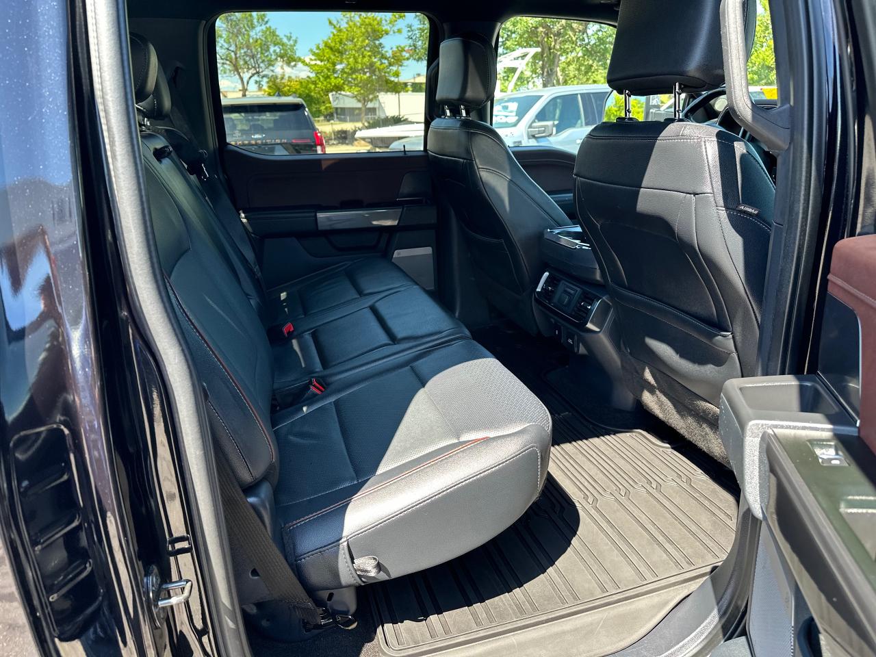 2022 Ford F-150 Lariat Photo5