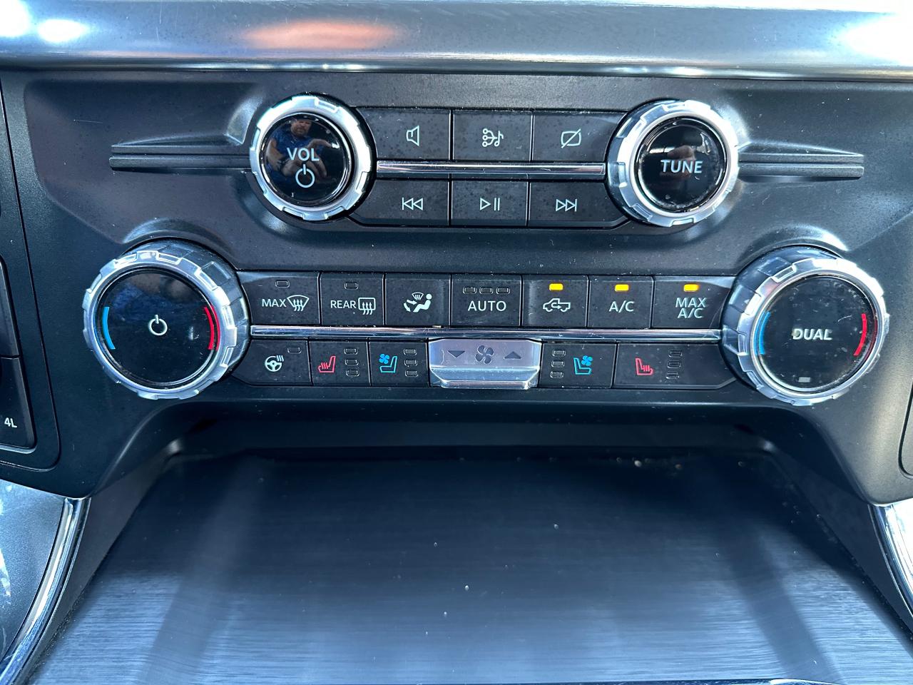 2022 Ford F-150 Lariat Photo5