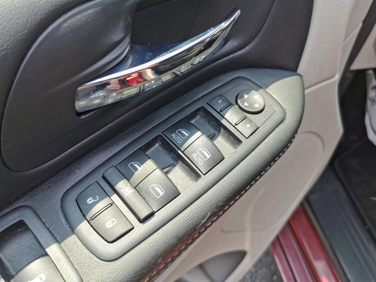 2017 Dodge Grand Caravan SE - Photo #10