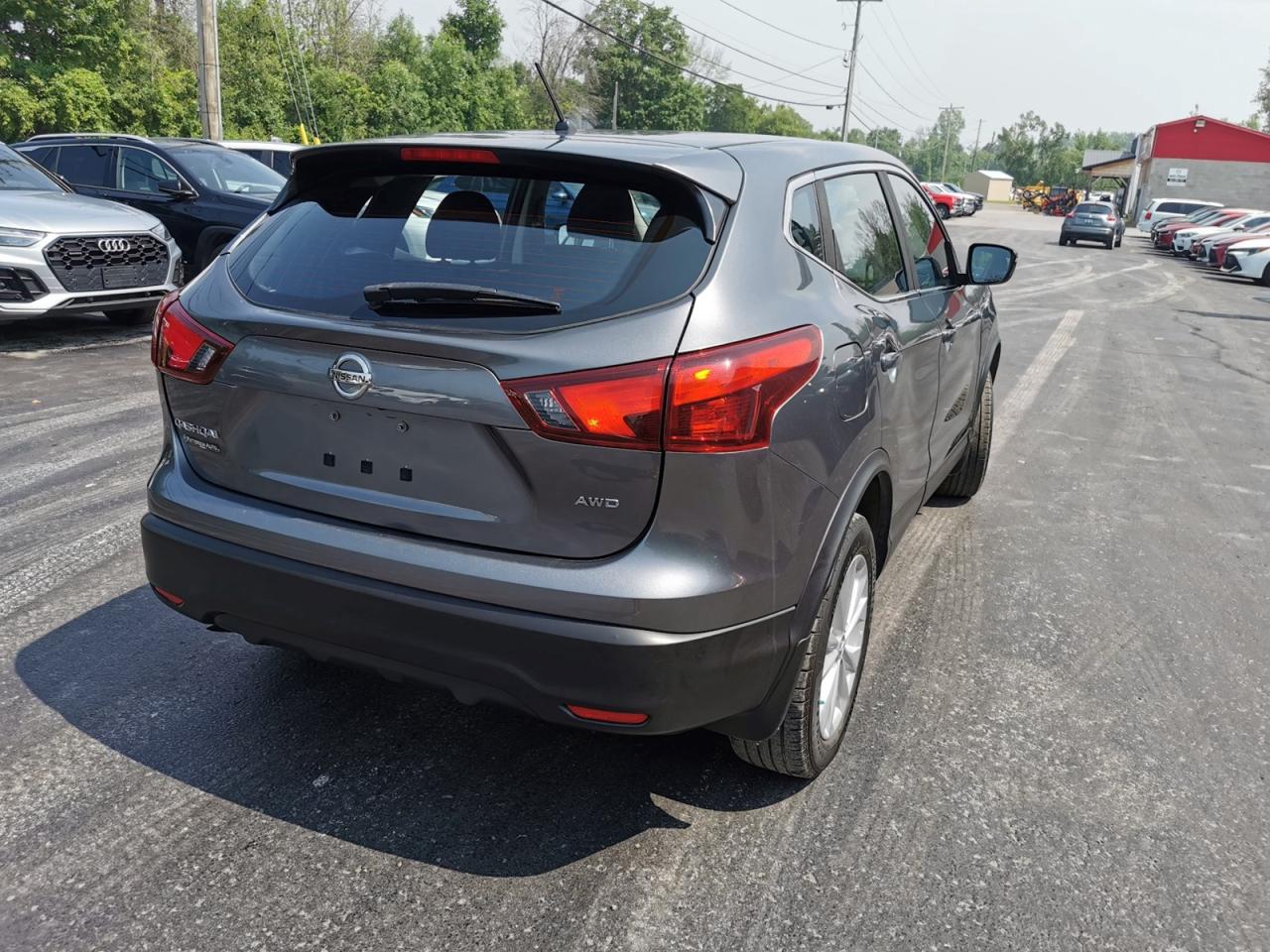2018 Nissan Rogue Sport S AWD - Photo #5