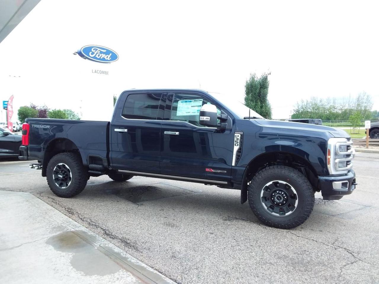 New 2025 Ford F-350 Super Duty SRW PLATINUM for sale in Lacombe, AB