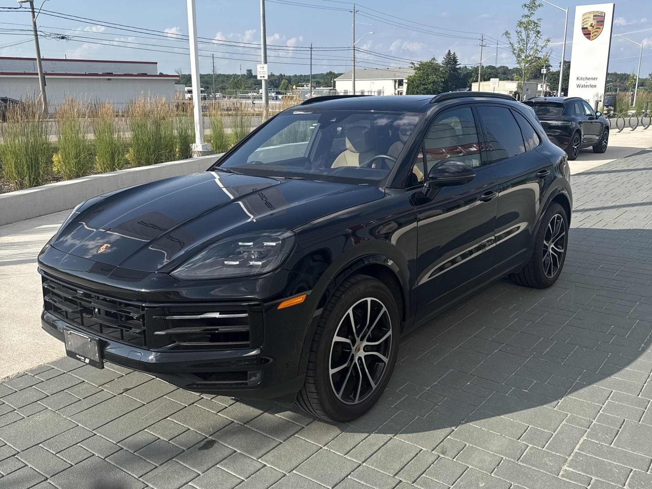 Used 2024 Porsche Cayenne Base/one owner for sale in North York, ON