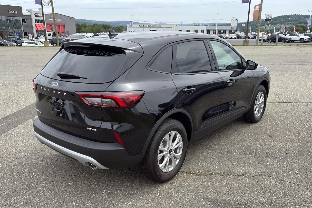 2025 Ford Escape  Photo