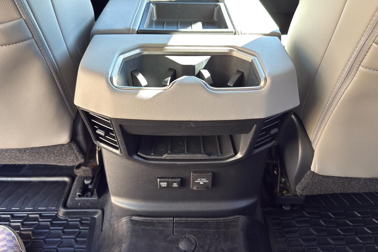 2023 Toyota Tundra Limited  Photo