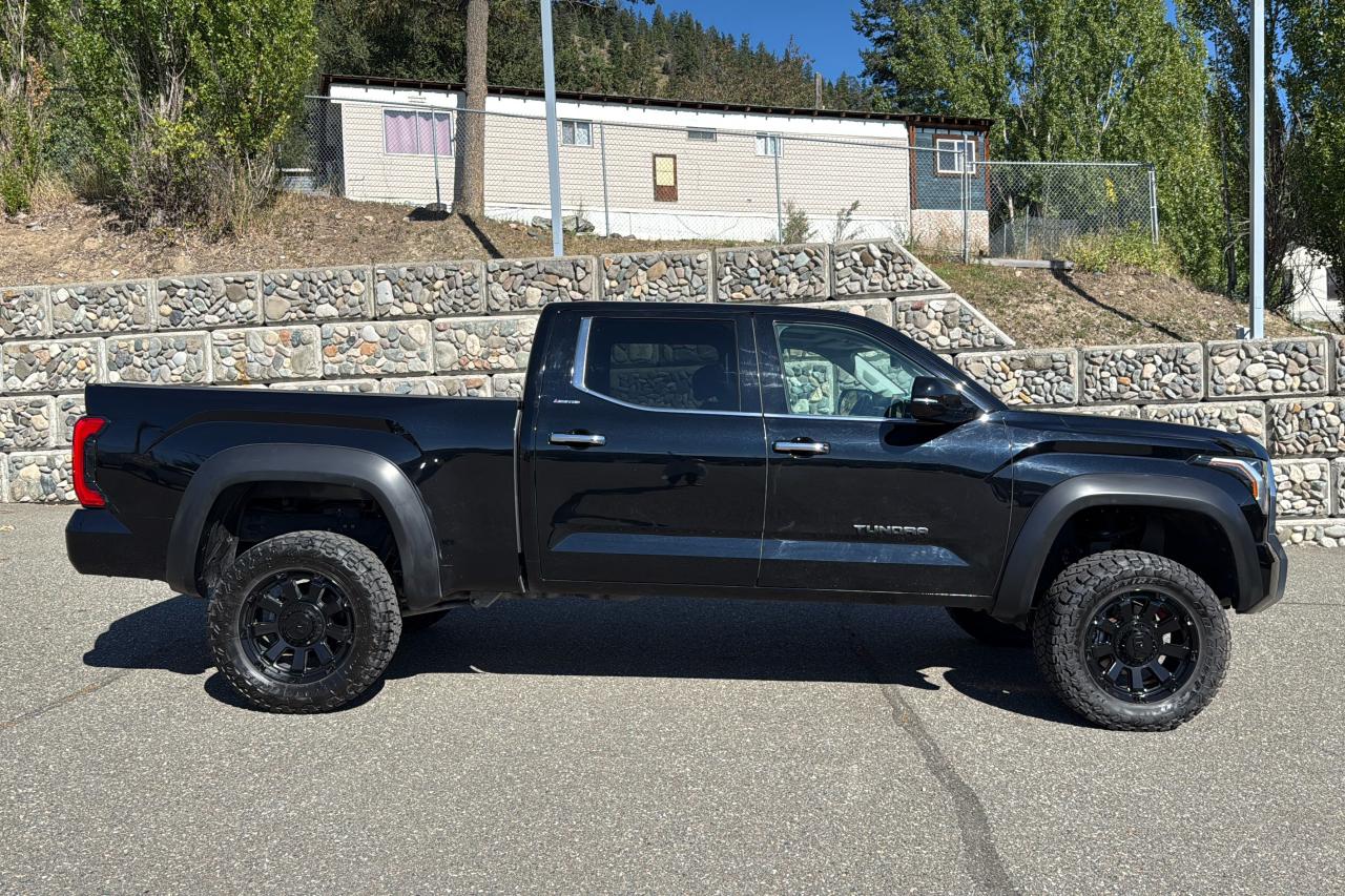 2023 Toyota Tundra Limited  Photo