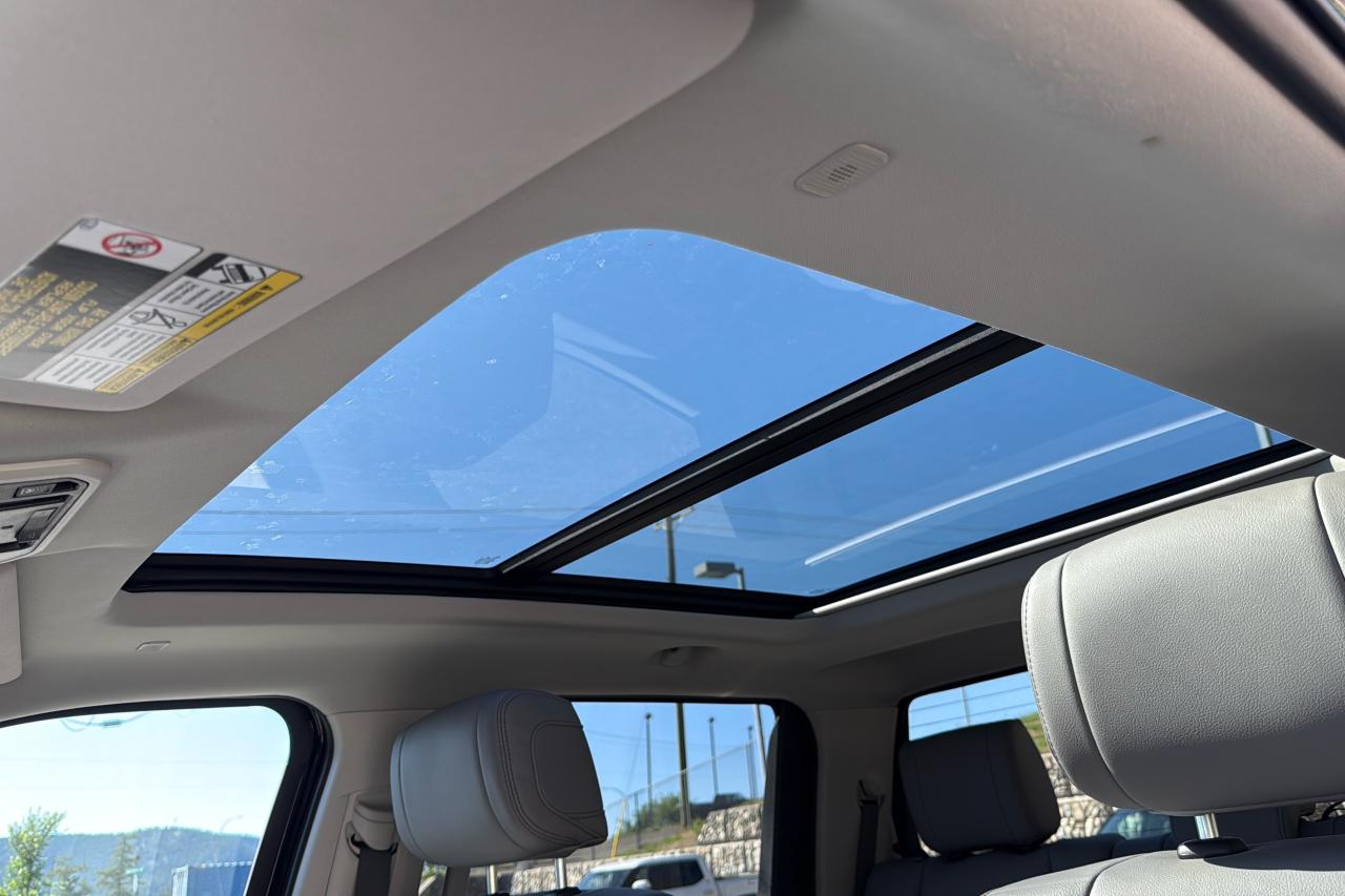 2023 Toyota Tundra Limited  Photo