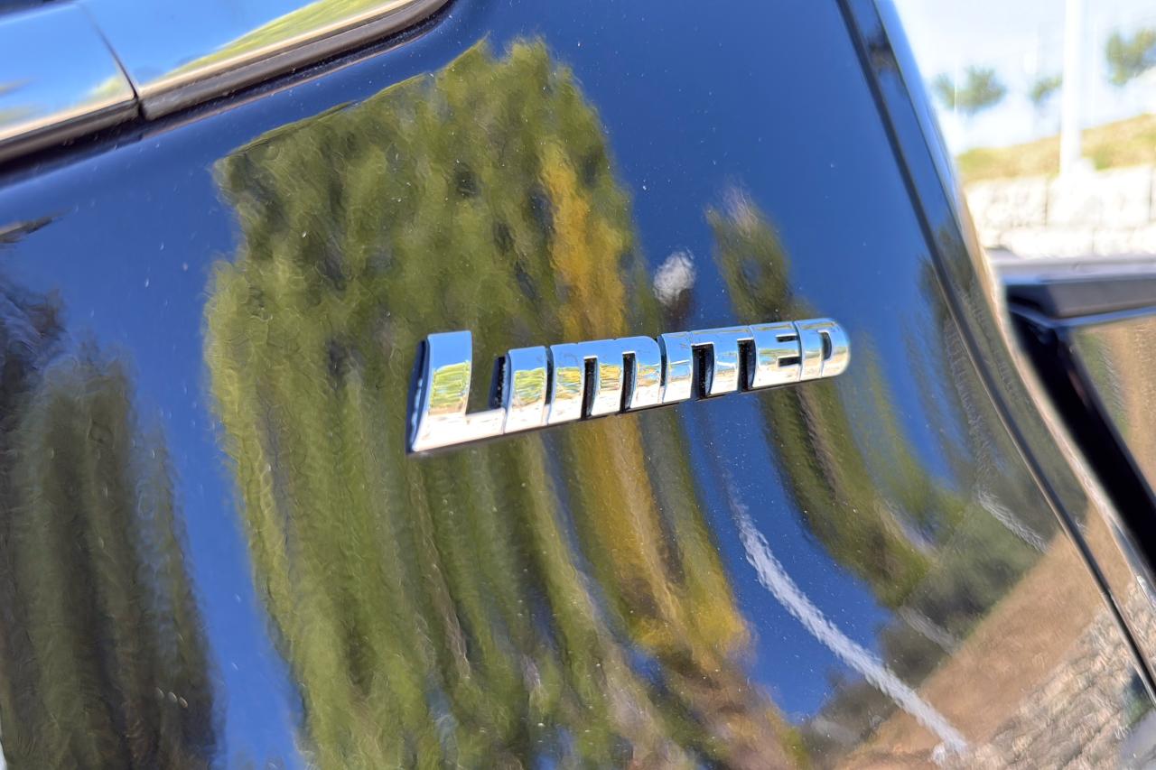 2023 Toyota Tundra Limited  Photo