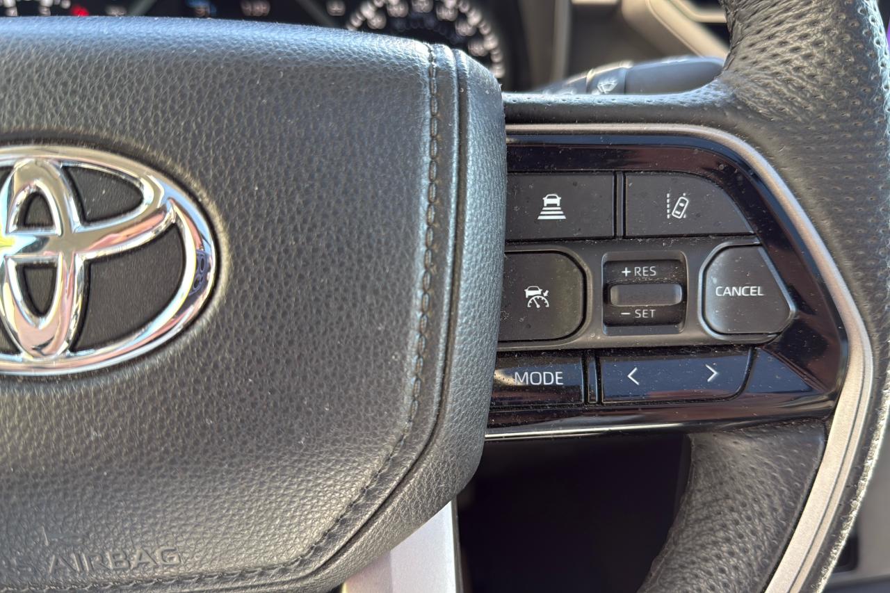 2023 Toyota Tundra Limited  Photo