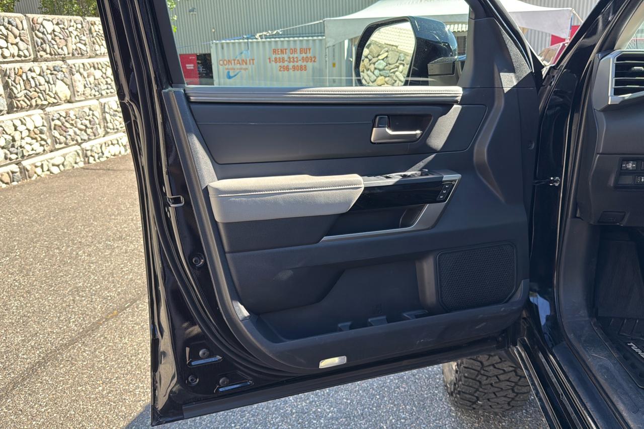 2023 Toyota Tundra Limited  Photo
