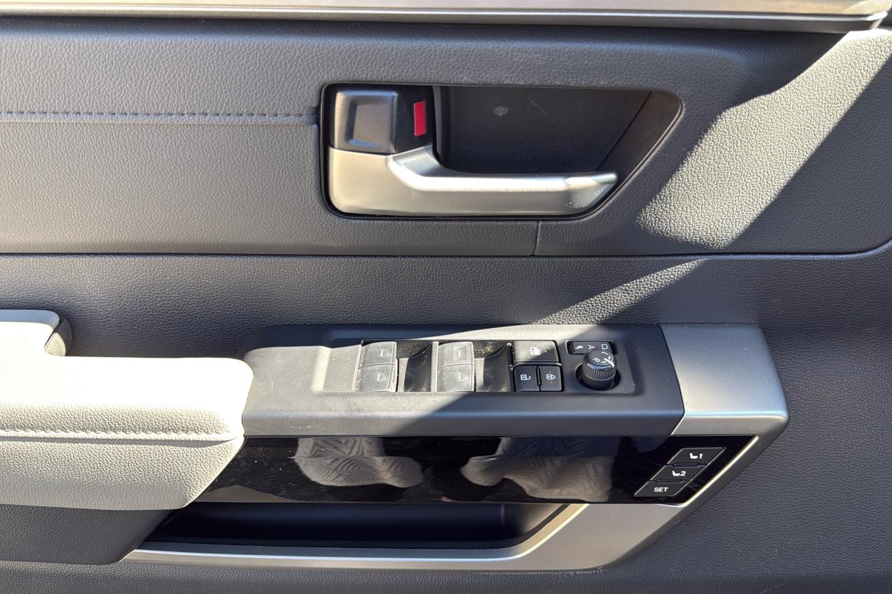 2023 Toyota Tundra Limited  Photo