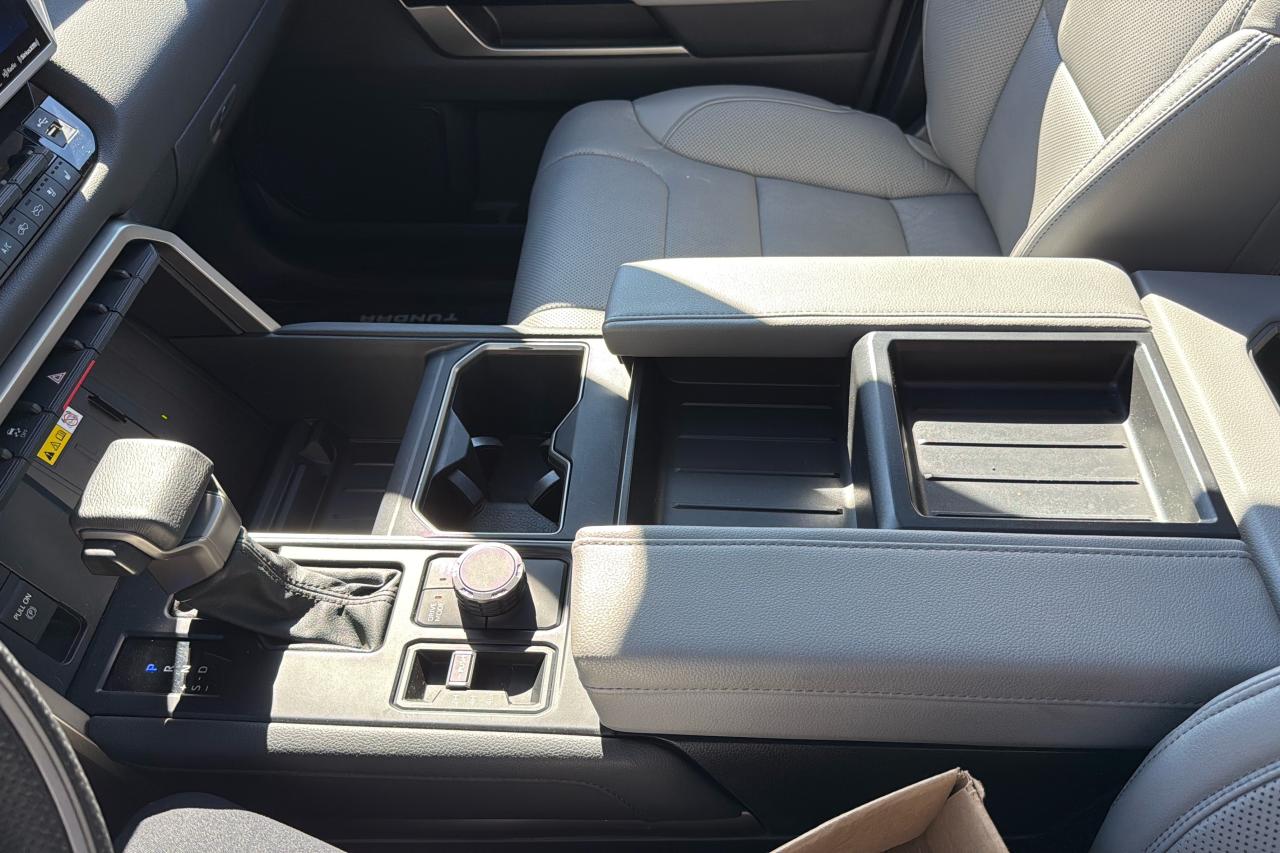 2023 Toyota Tundra Limited  Photo