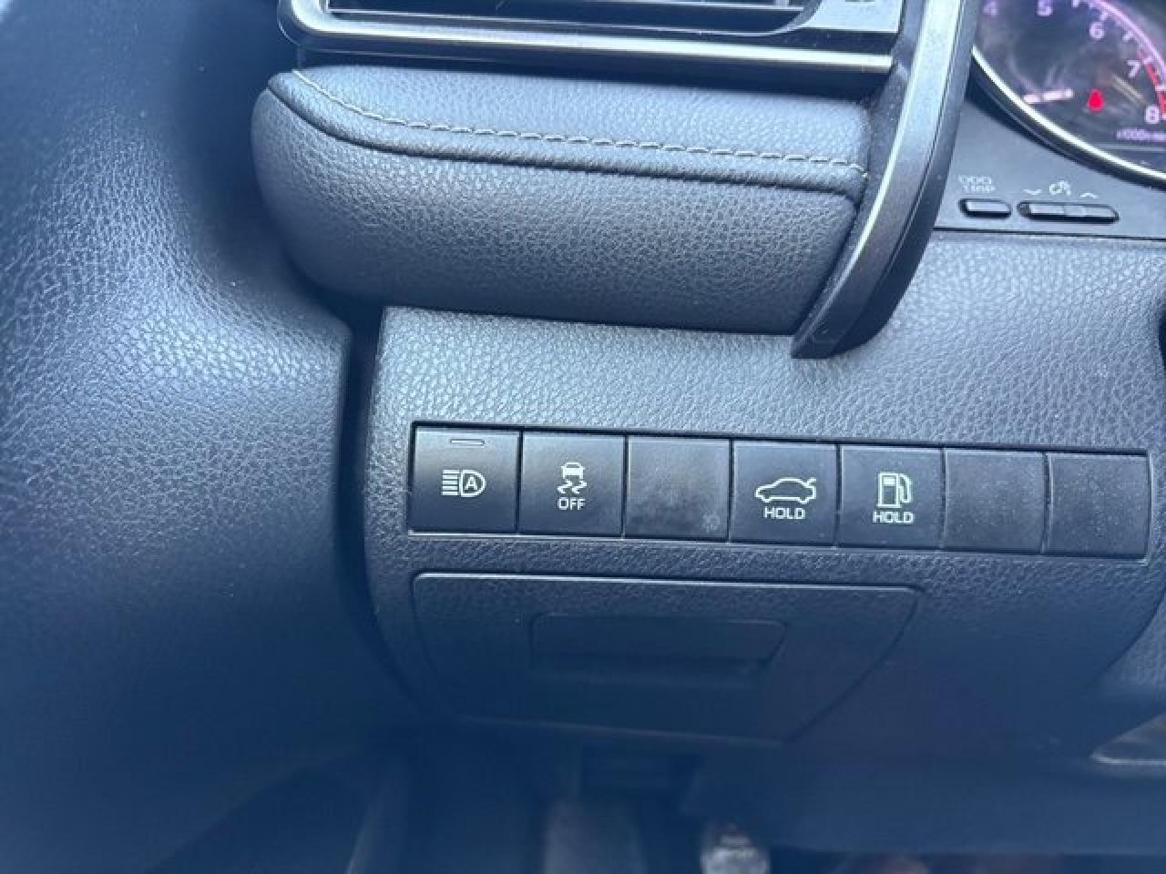 Used 2019 Toyota Camry SE NAVIGATION BACKUP CAMERA LEATHER for sale in Calgary, AB